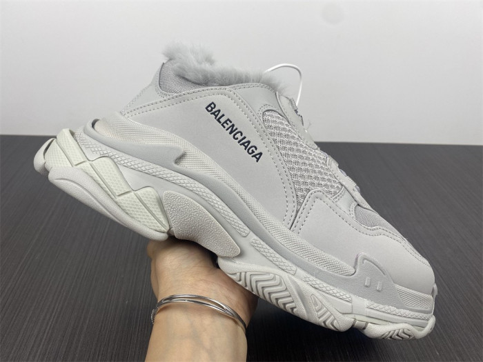 blcg sneaker triple.s.