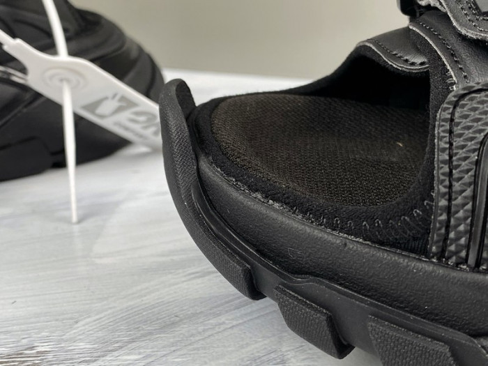 blcg track sandal black  617542w2cc11000