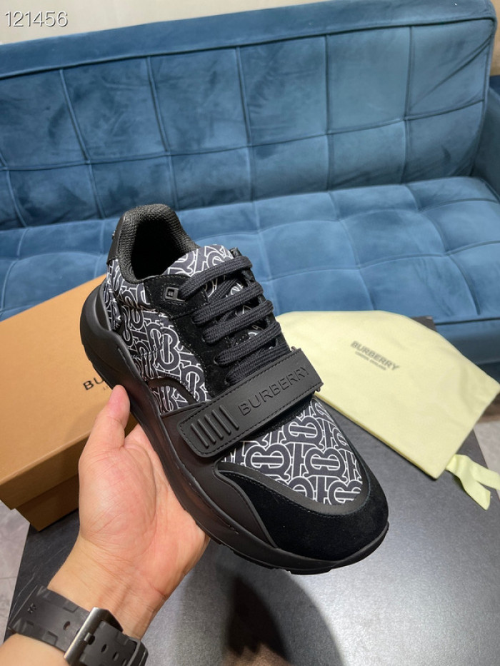 bur  sneaker