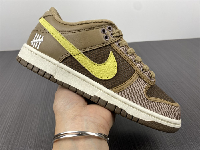 undefeated x dunk low sp 
