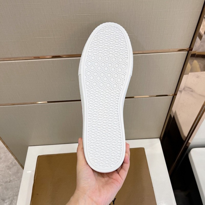 bur  sneaker