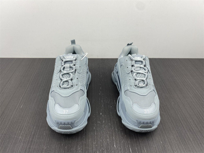 blcg sneaker triple.s. 524039 w2fw1 4700