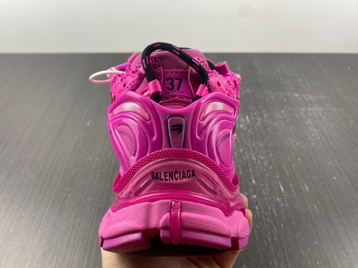 Ba*len*cia*ga -runner