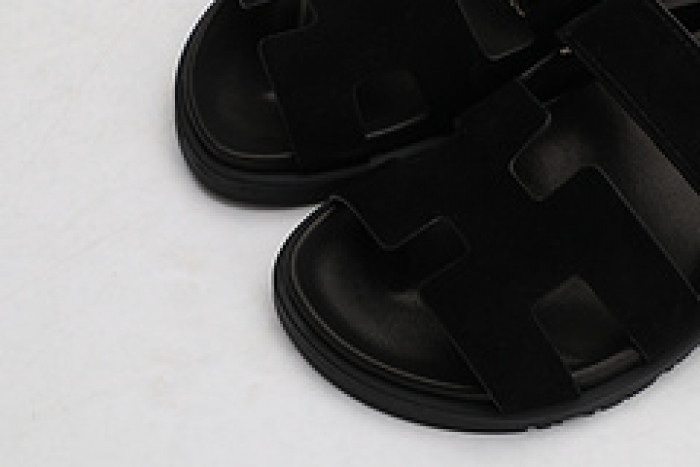 herm*s  slippers