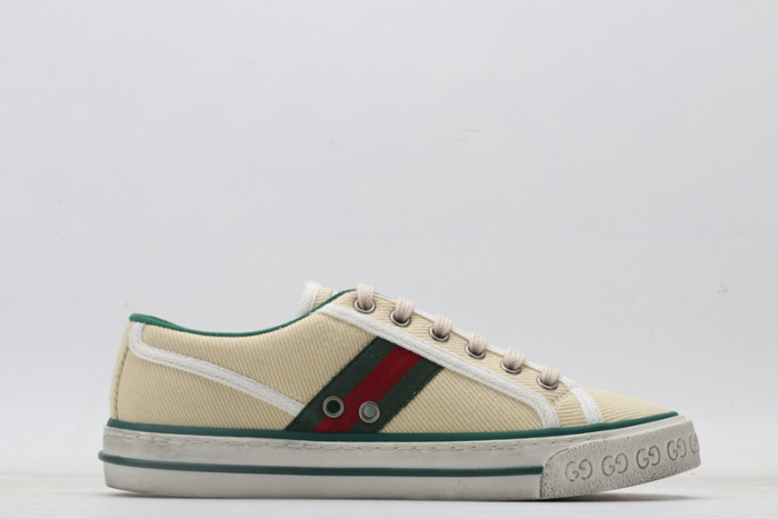 G*u*i  sneaker