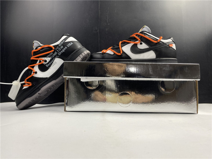 ofw x nike dunk low ct0856 -001