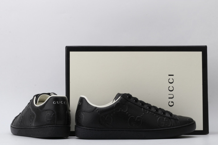 G*u*i ace embroidered low-top sneaker 431942a38g09065