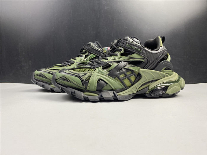 blcg track.2 black and green 568614 w3ae1 2311