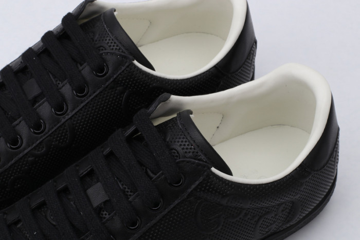 G*u*i ace embroidered low-top sneaker 431942a38g09065