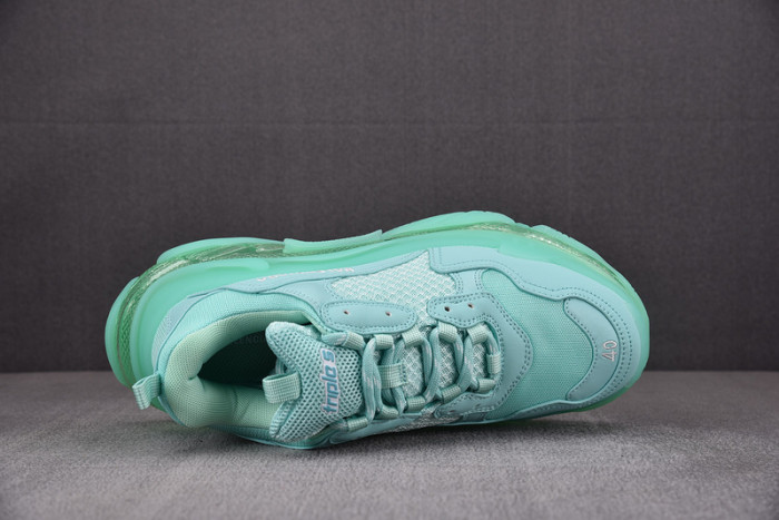 blcg sneaker triple.s.