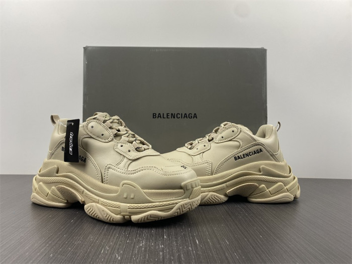 blcg sneaker triple.s.