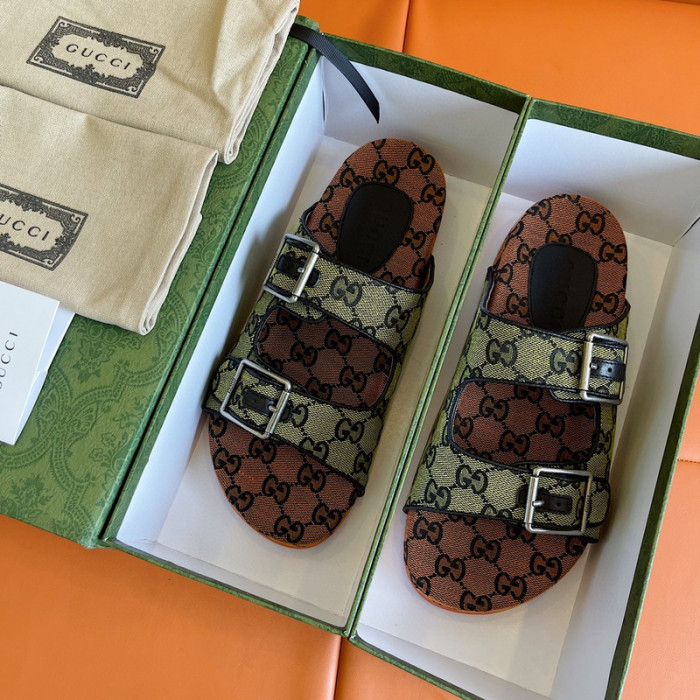 G*u*i slippers