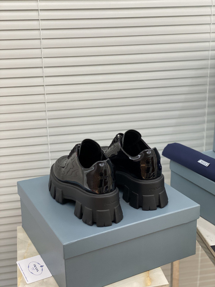 pra_da boots