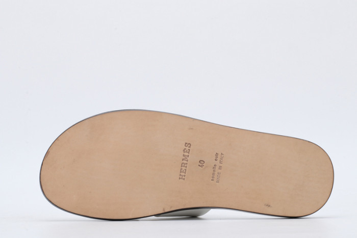 herm*s  slippers