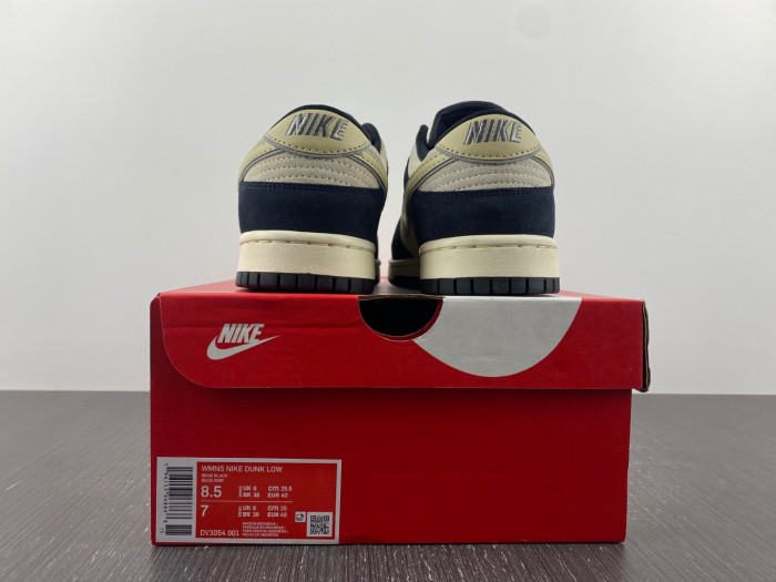nike dunk low “pink suede  dv3054-001