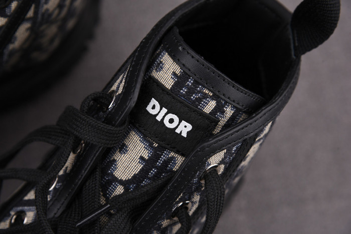 d10r b28  oblique high top sneaker