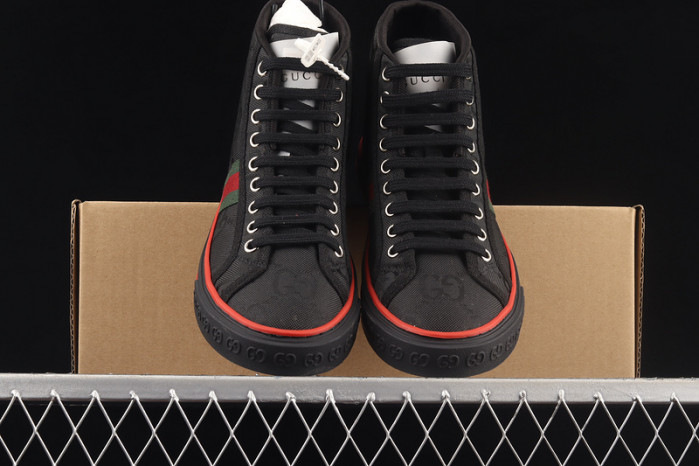 G*u*i sneaker