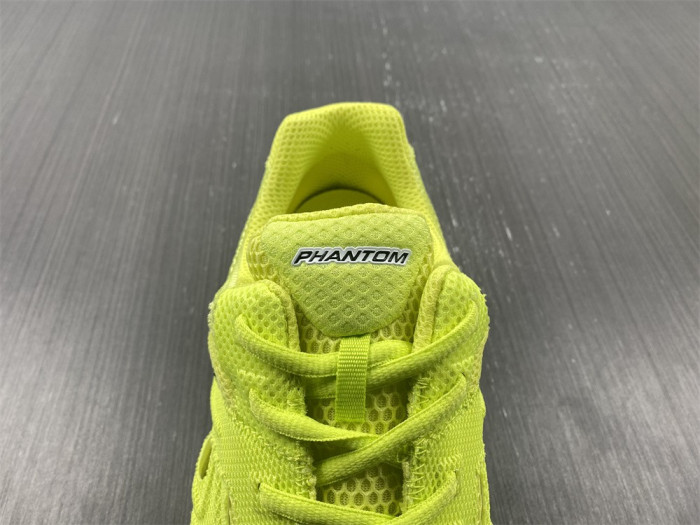 Ba*len*cia*ga -phantom sneakers