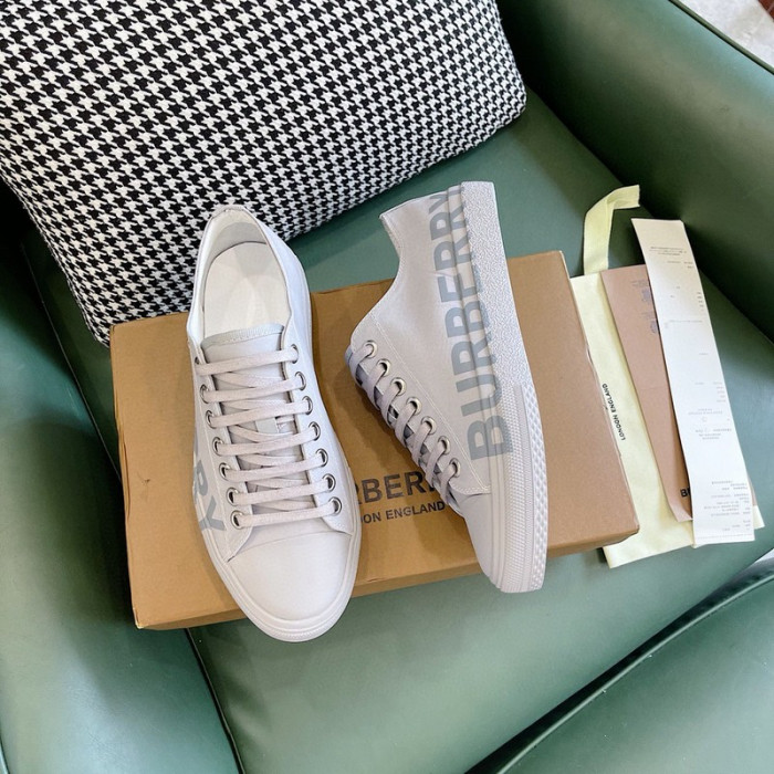 bur  sneaker