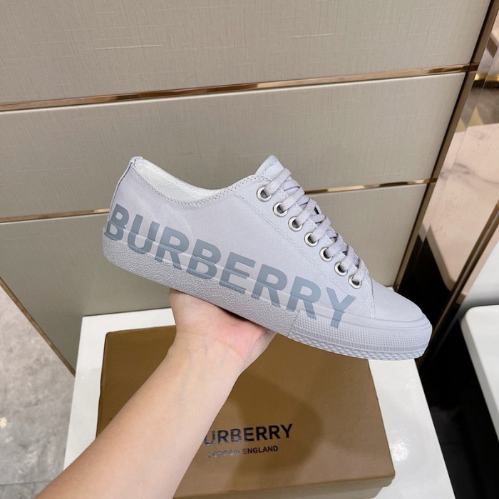 bur  sneaker