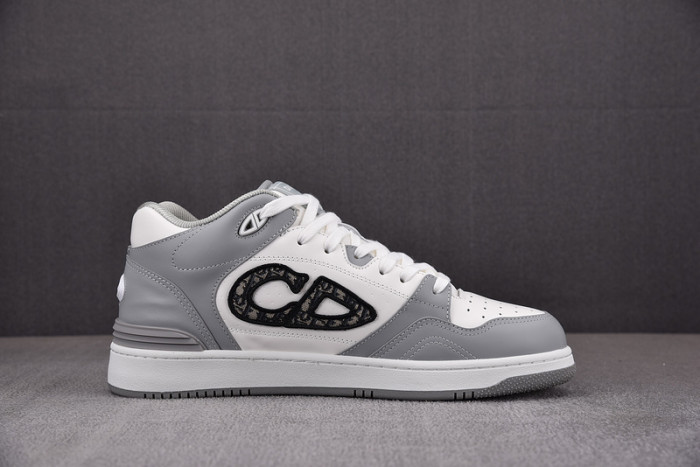 d10r b57 sneaker