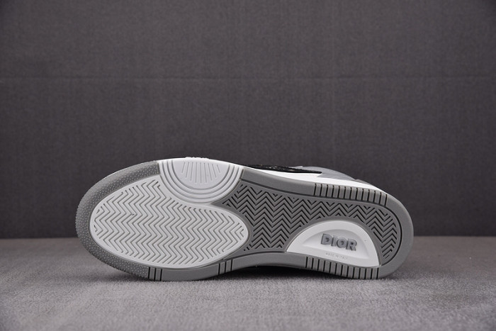 d10r b57 sneaker