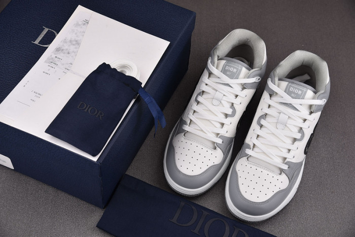 d10r b57 sneaker