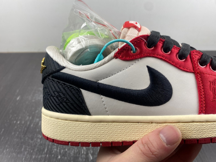 trophy room x air jordan 1 low og “home”  fn0432-100