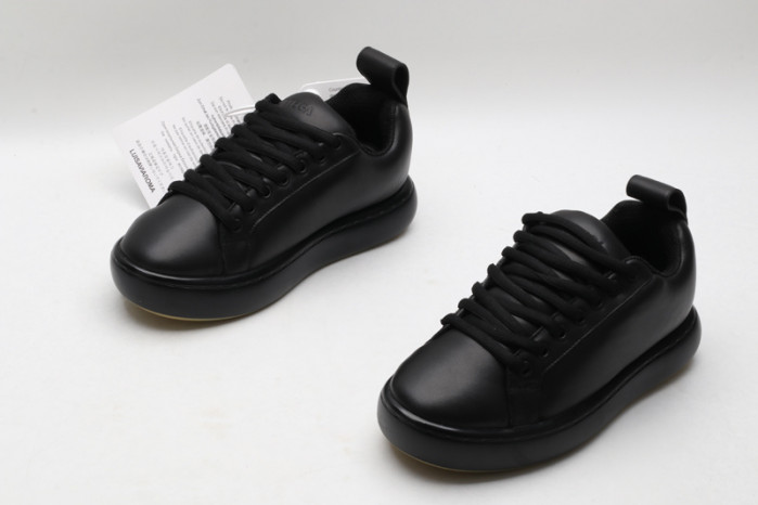 Bo*te*ga ve*ne*ta  sneakers