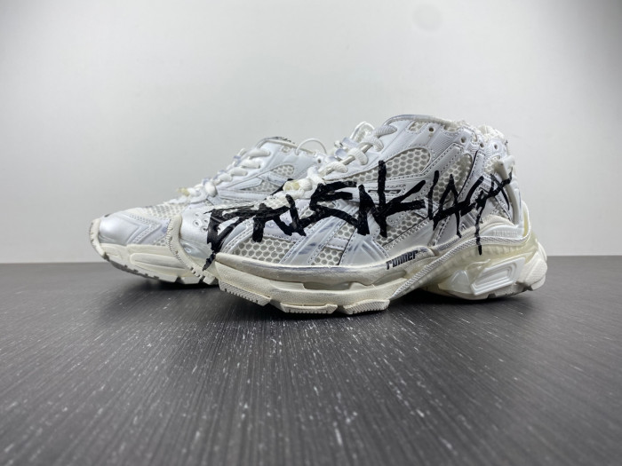 Ba*len*cia*ga -runner