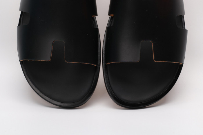 herm*s  slippers