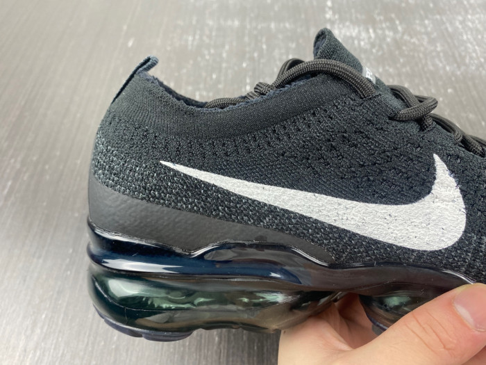 nike air vapormax 2023 flyknit black white dv6840-002