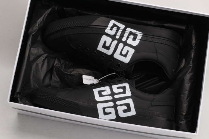 gi_venchy sneaker