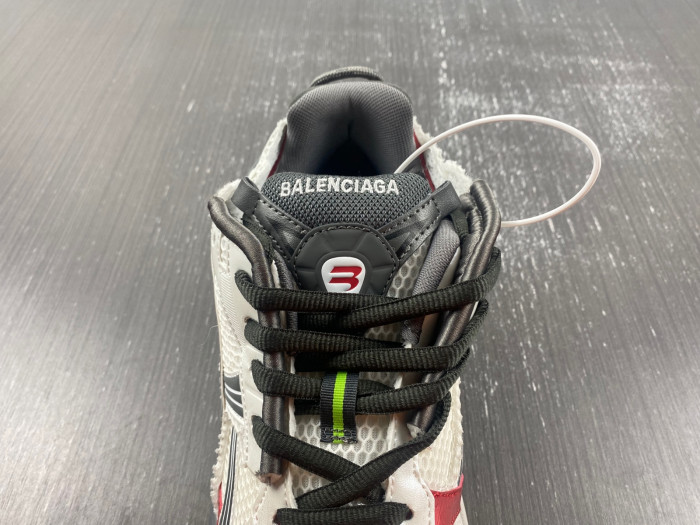 Ba*len*cia*ga -runner